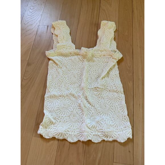 Cream Floral Pattern Tank - Picture 2 of 3